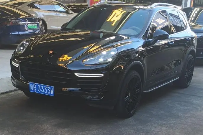 Porsche Cayenne, 2015