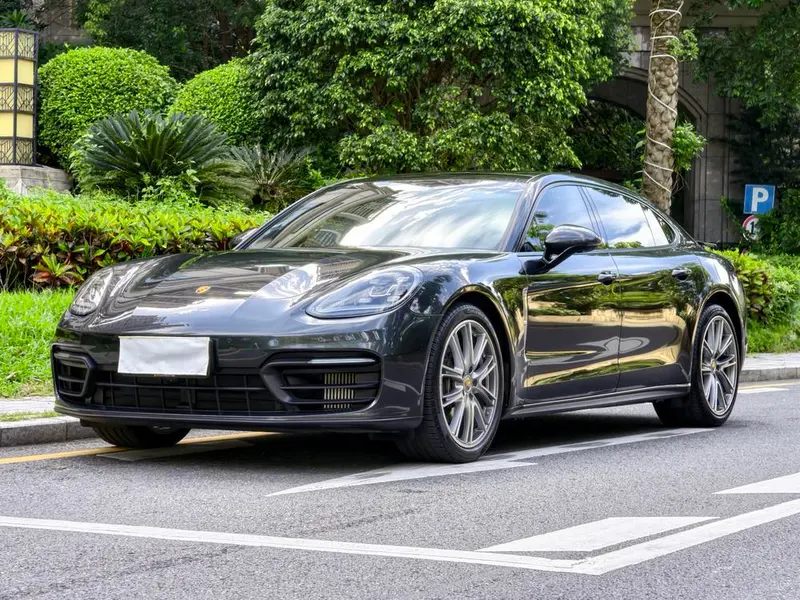 Porsche Panamera, 2022