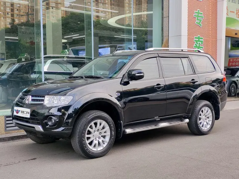 Mitsubishi Pajero Sport, 2013