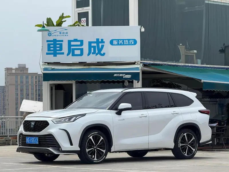 Toyota Crown Kluger, 2023