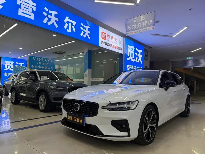 Volvo V60, 2024