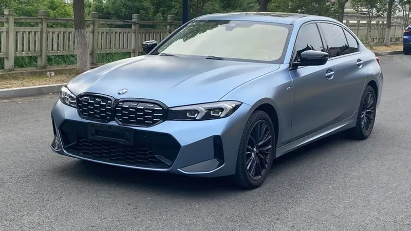 BMW 3-Series, 2023