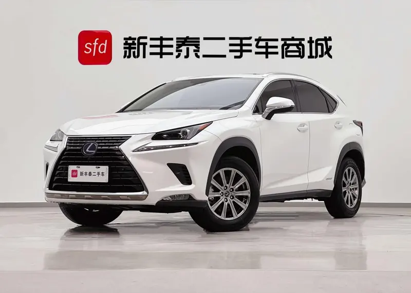 Lexus NX, 2020
