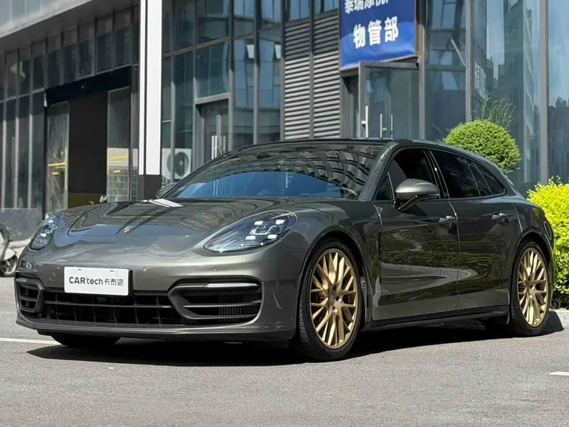 Porsche Panamera, 2022