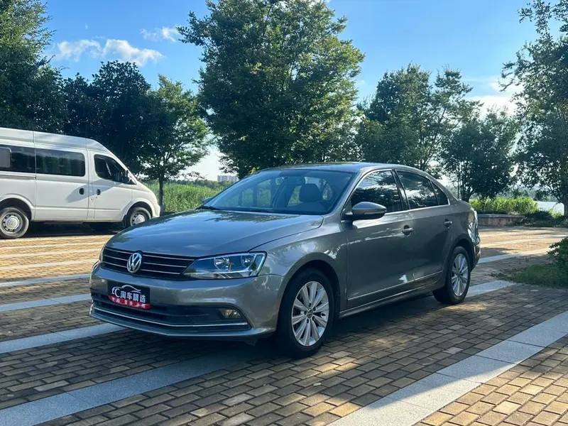 Volkswagen Sagitar, 2015