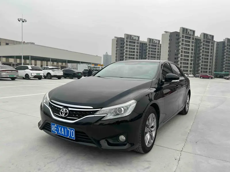 Toyota Reiz, 2013