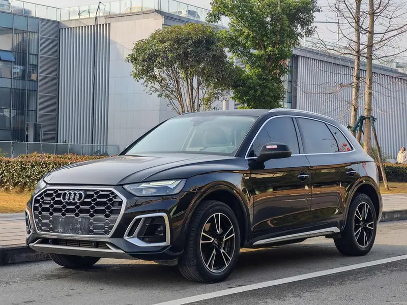 Audi Q5L, 2022