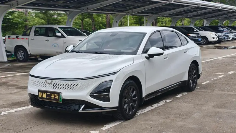 Wuling Starlight PHEV, 2025