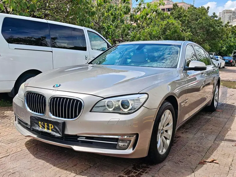 BMW 7-Series, 2014