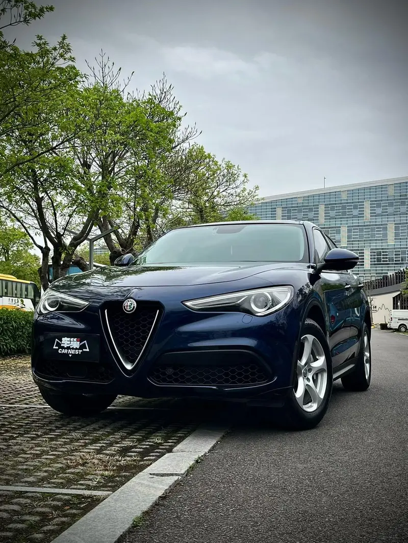 Alfa Romeo Stelvio, 2017