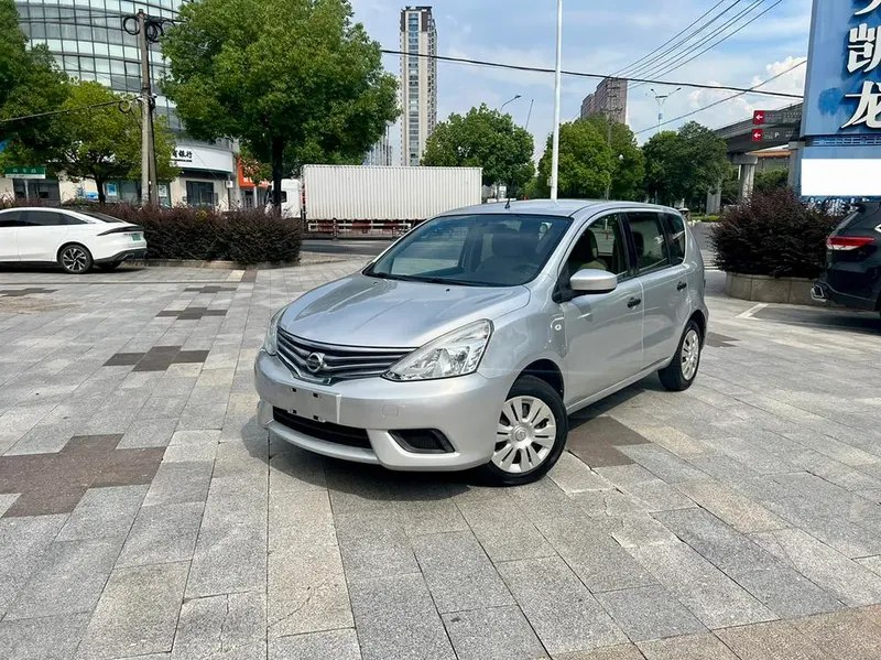 Nissan Livina, 2015