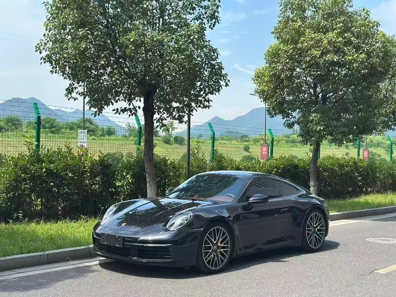 Porsche 911, 2023