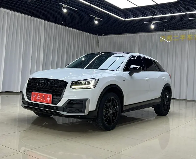 Audi Q2L, 2021