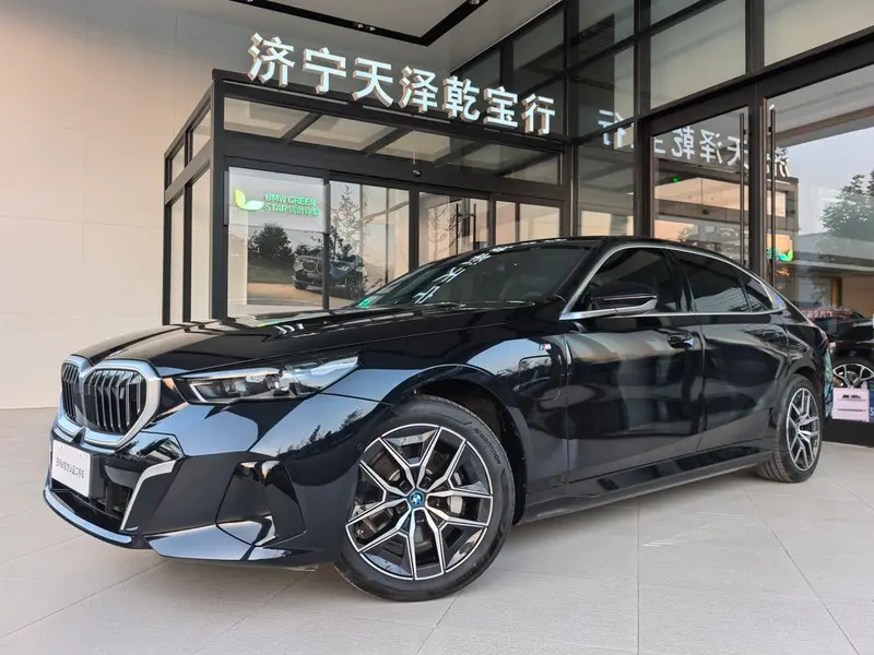 BMW i5, 2025