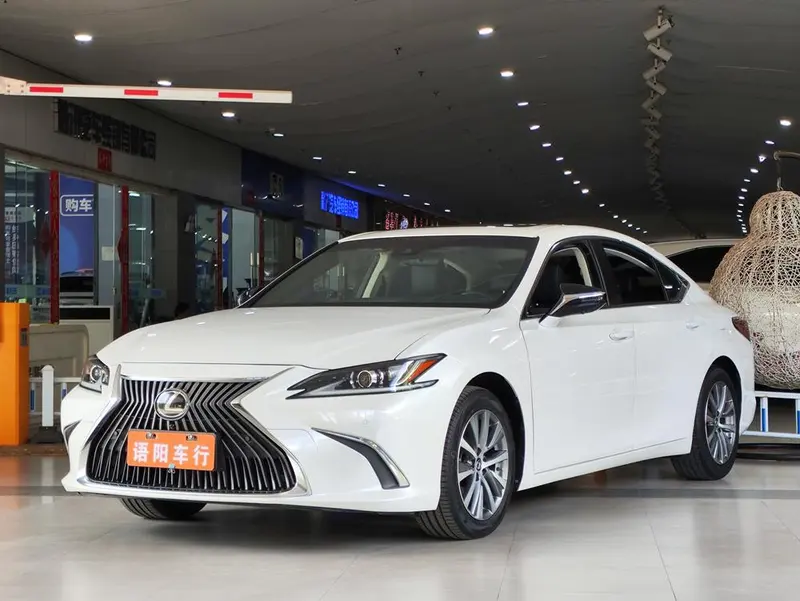 Lexus ES, 2020