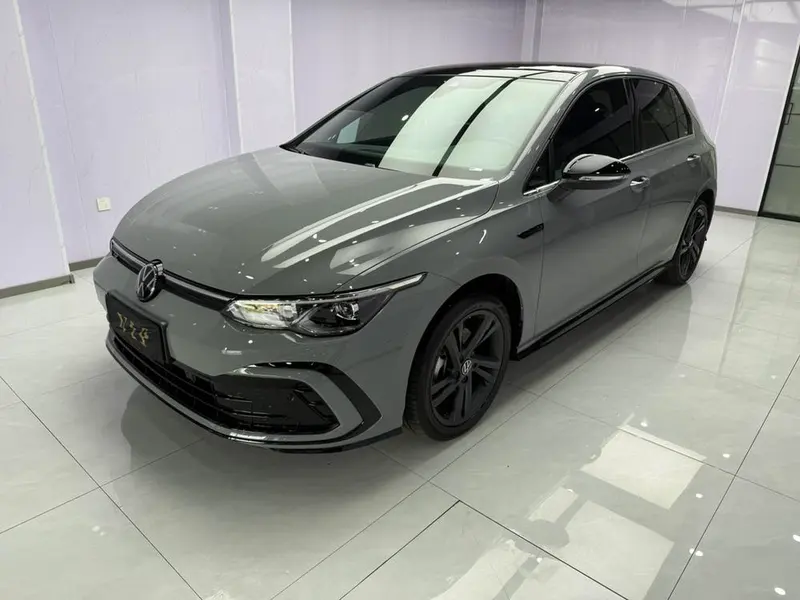 Volkswagen Golf, 2023