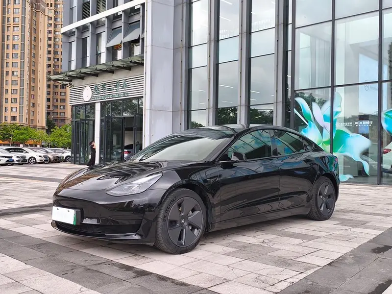 Tesla Model 3, 2022