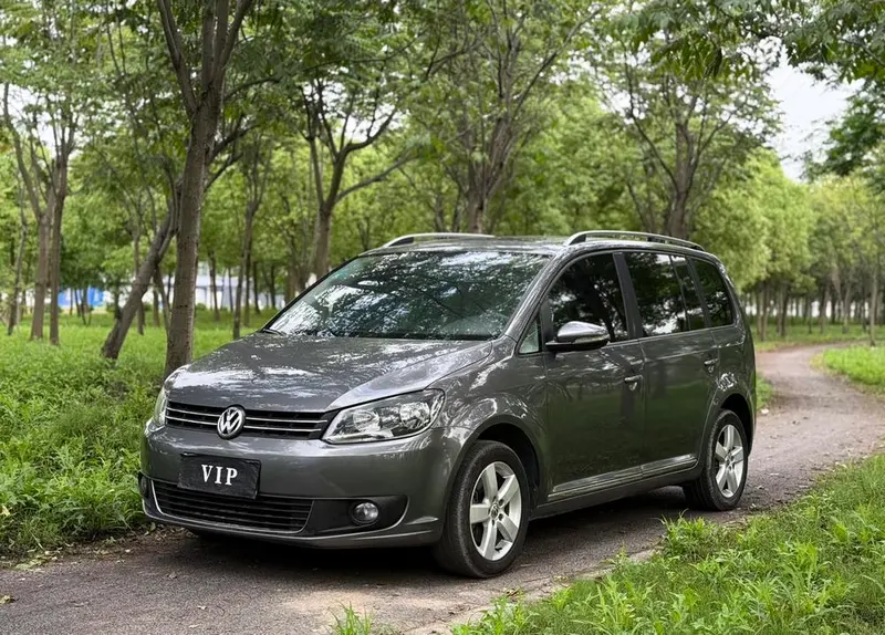 Volkswagen Touran, 2013