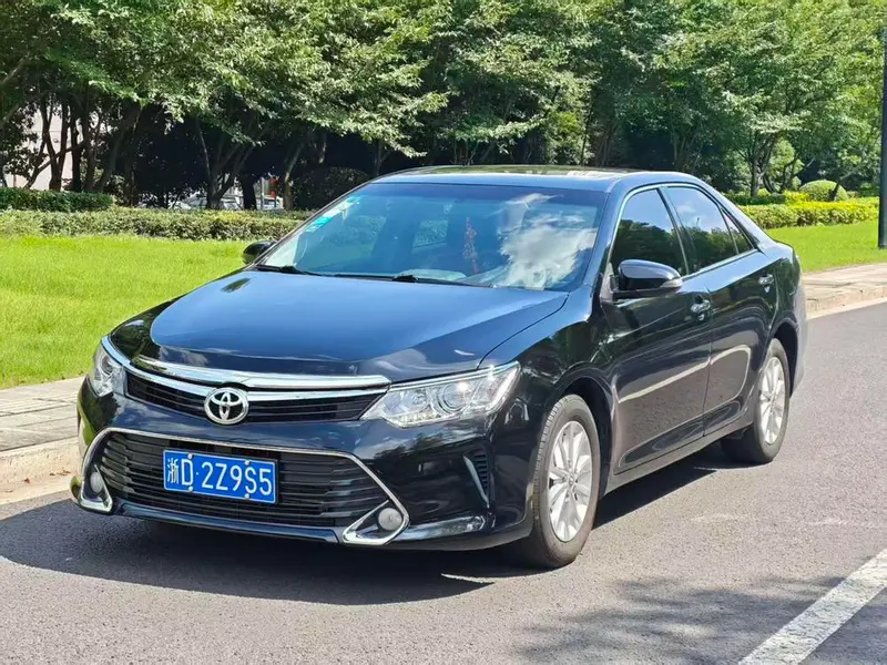 Toyota Camry, 2016
