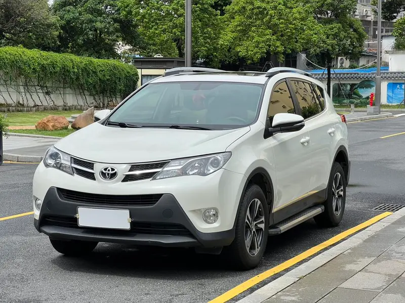 Toyota RAV4, 2015