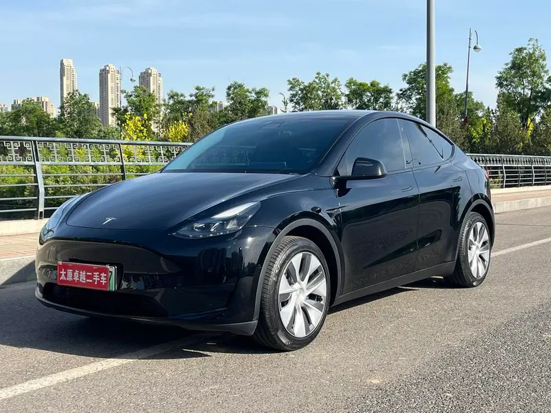 Tesla Model Y, 2022