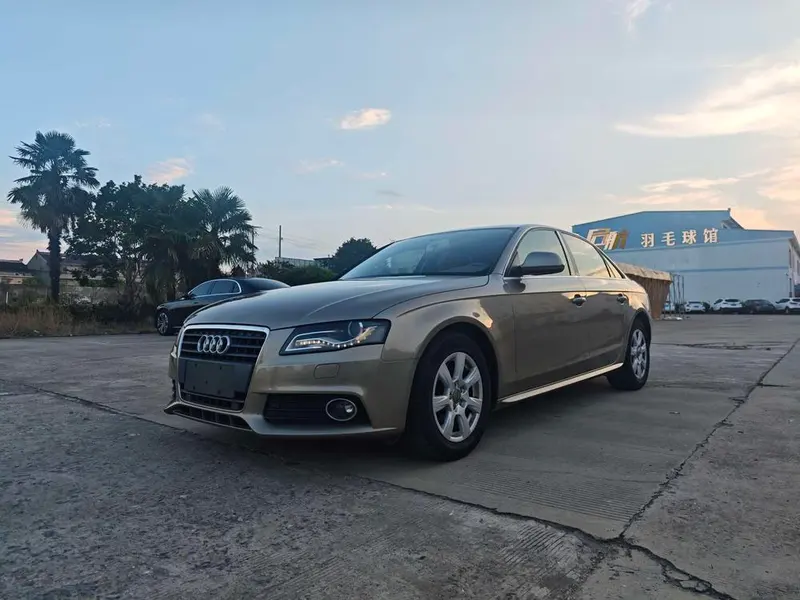 Audi A4L, 2012