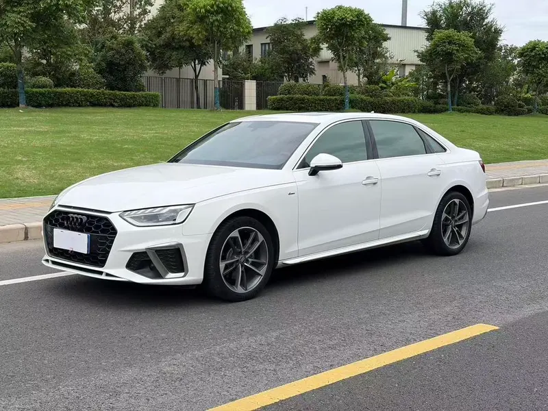 Audi A4L, 2020