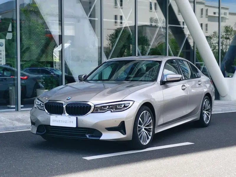 BMW 3-Series, 2022