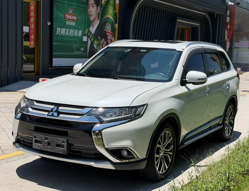 Mitsubishi Outlander, 2016