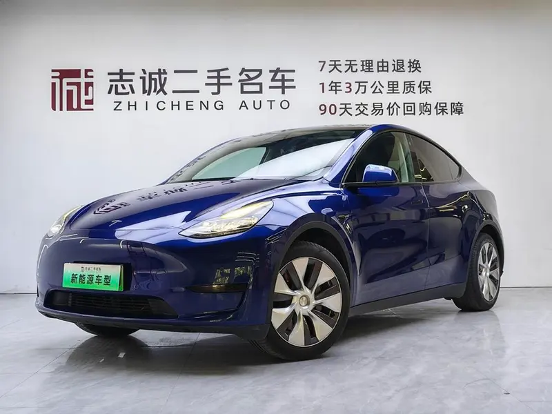 Tesla Model Y, 2022