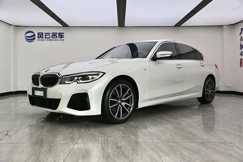 BMW 3-Series, 2022