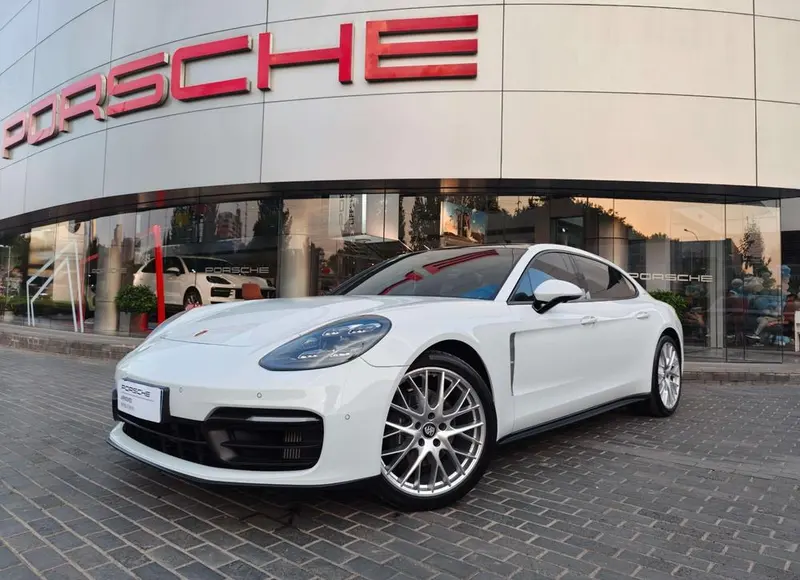 Porsche Panamera, 2023