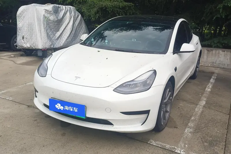 Tesla Model 3, 2022