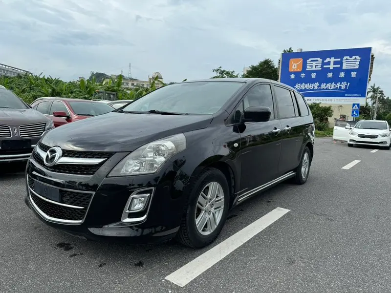 Mazda 8, 2011