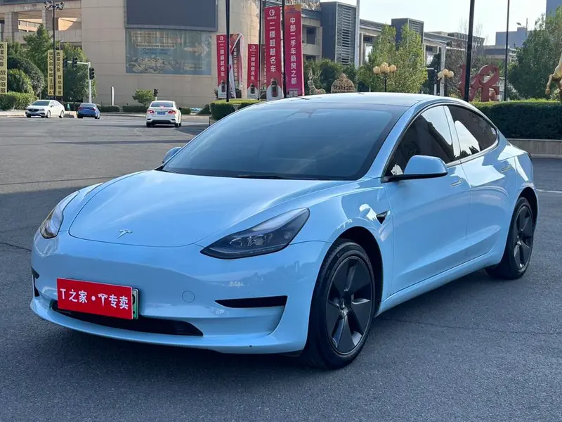Tesla Model 3, 2022