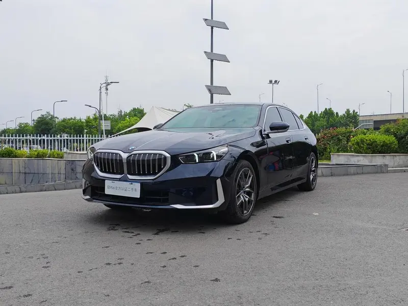 BMW 5-Series, 2024