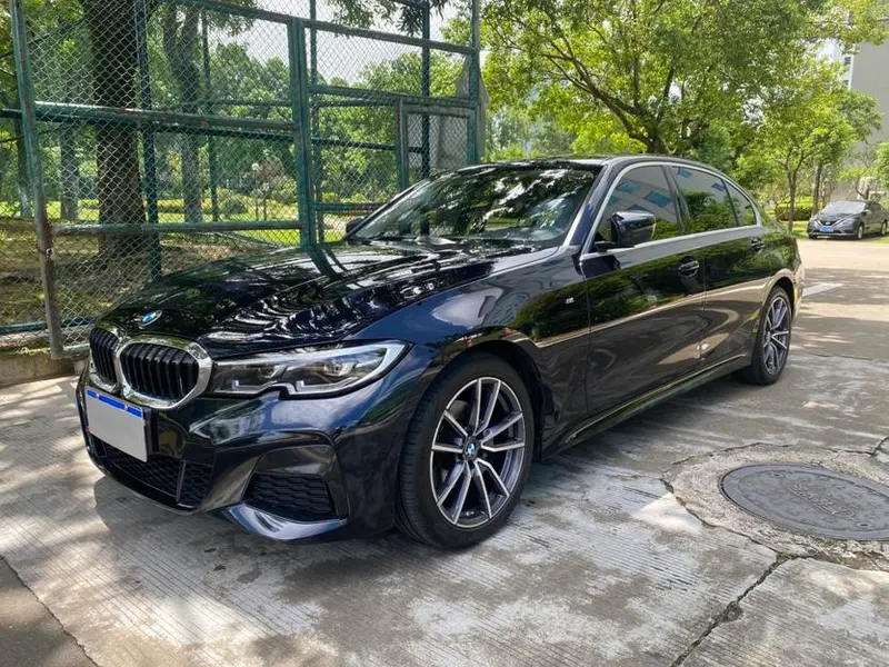 BMW 3-Series, 2022