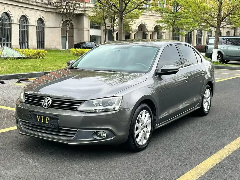 Volkswagen Sagitar, 2012