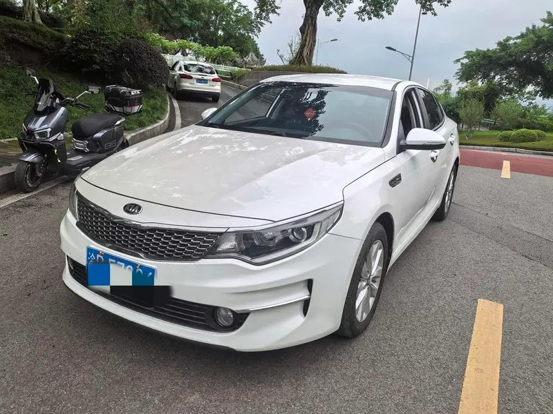 Kia K5, 2016