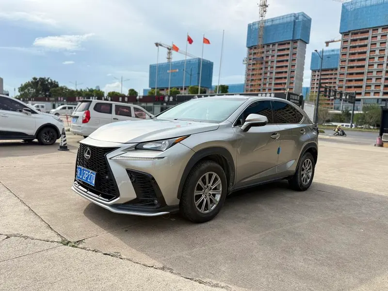 Lexus NX, 2015