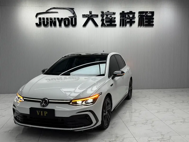 Volkswagen Golf, 2023