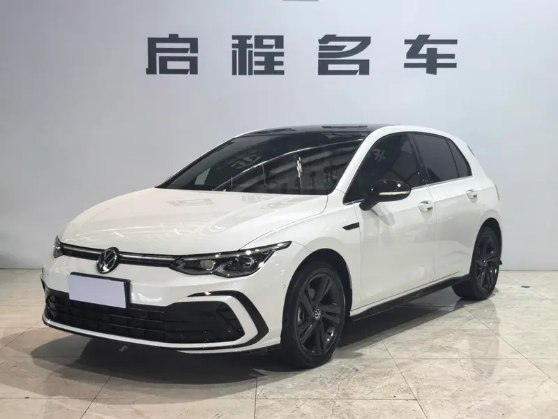 Volkswagen Golf, 2023