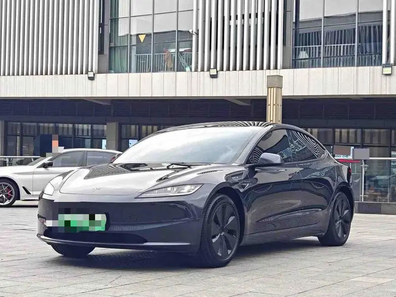 Tesla Model 3, 2023