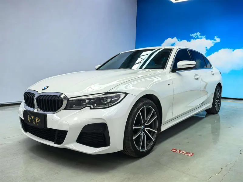 BMW 3-Series, 2022