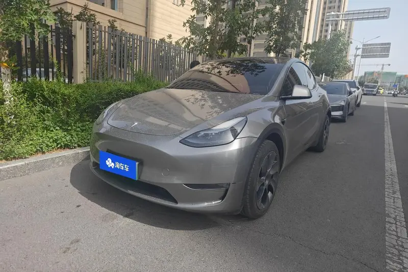 Tesla Model Y, 2023