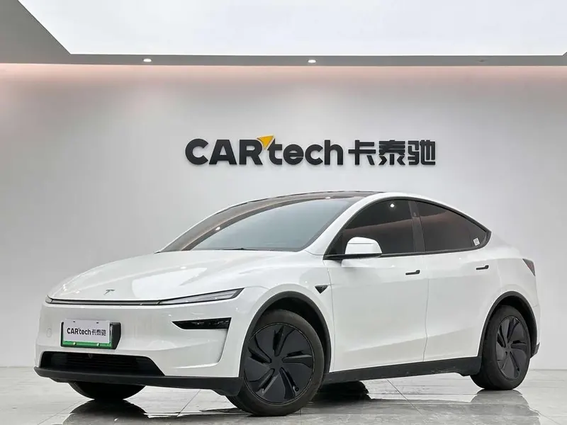 Tesla Model Y, 2025