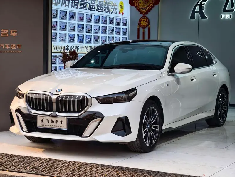 BMW 5-Series, 2024