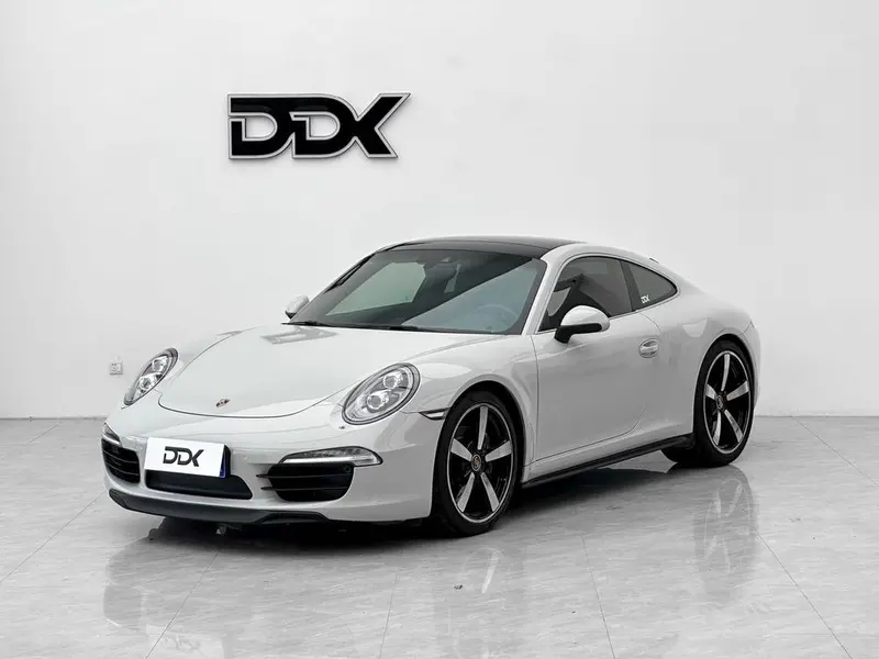 Porsche 911, 2015