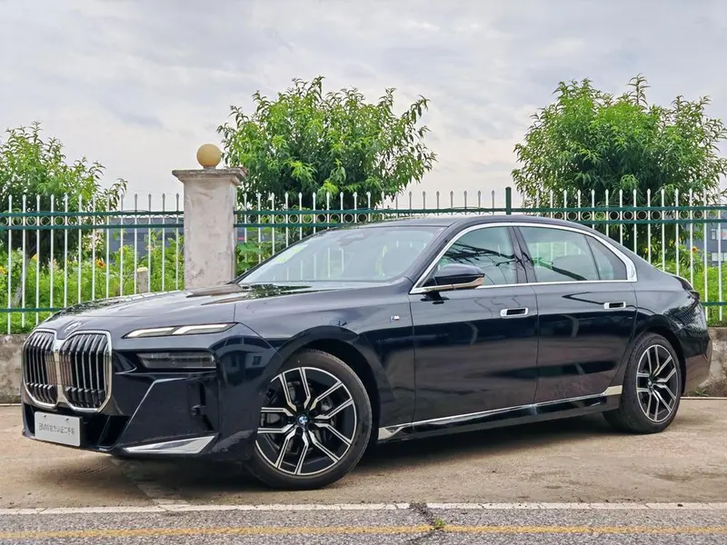 BMW 7-Series, 2023
