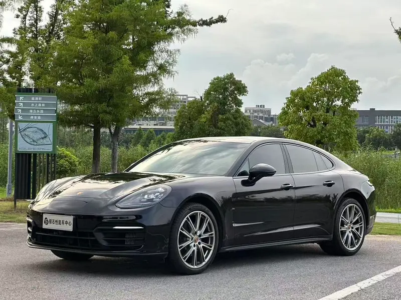 Porsche Panamera, 2022